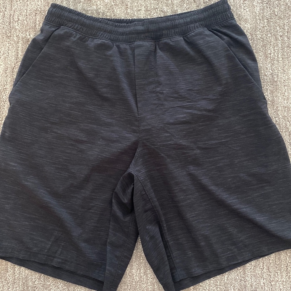 Lululemon lined pacebreaker, M 9”